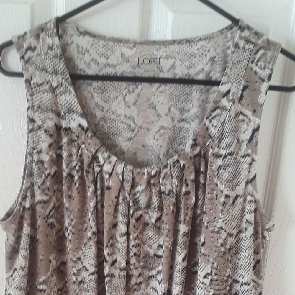 Ann Taylor Loft sleeveless Size Large